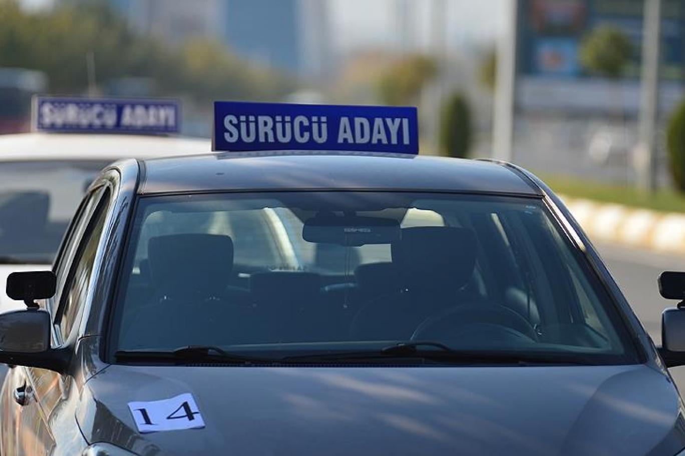 Ehliyet Almak Isteyenler Motosiklet Parasi Oduyor Independent Turkce