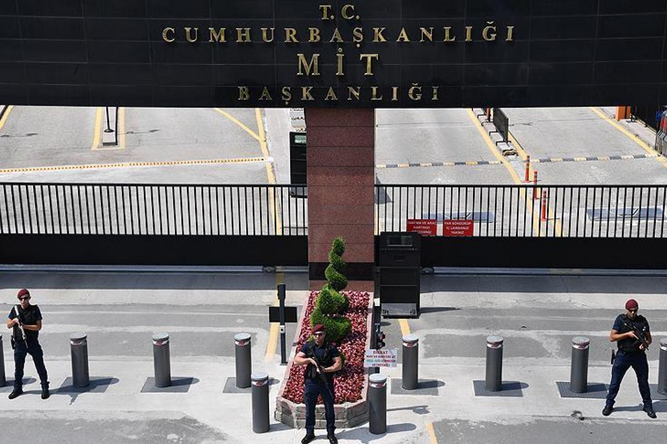 mit baskani fidan in eski ozel kalem