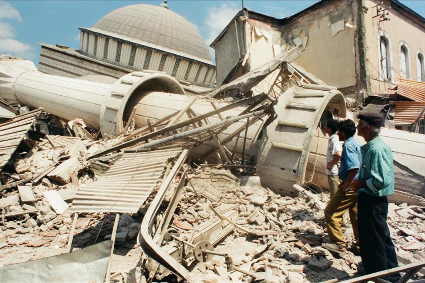Marmara depremi bugünün parasıyla ne kadar ekonomik kayba neden oldu? | Independent Türkçe
