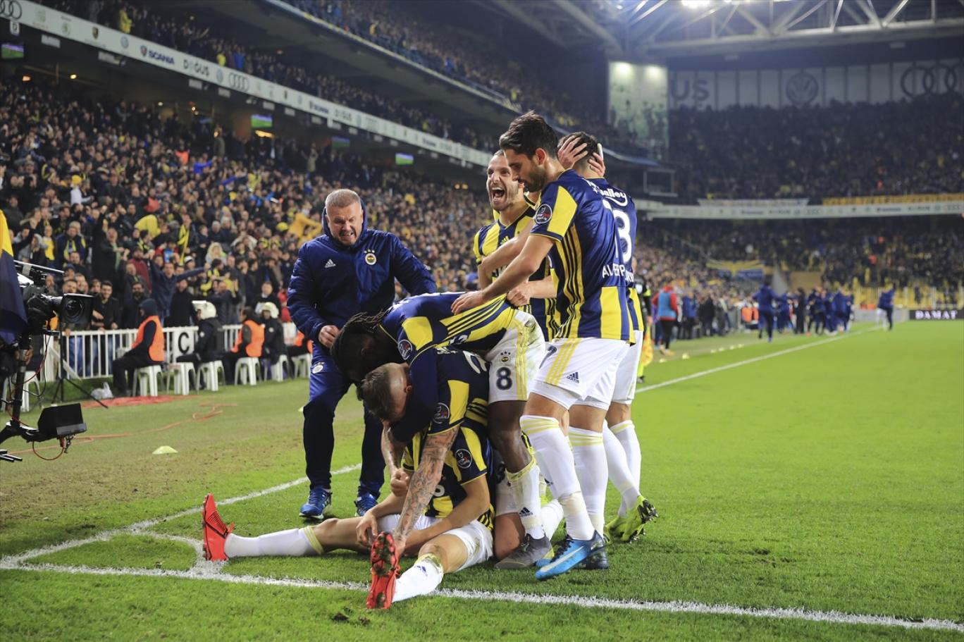 Fenerbahce Sezonu Kadikoy De Aciyor Independent Turkce