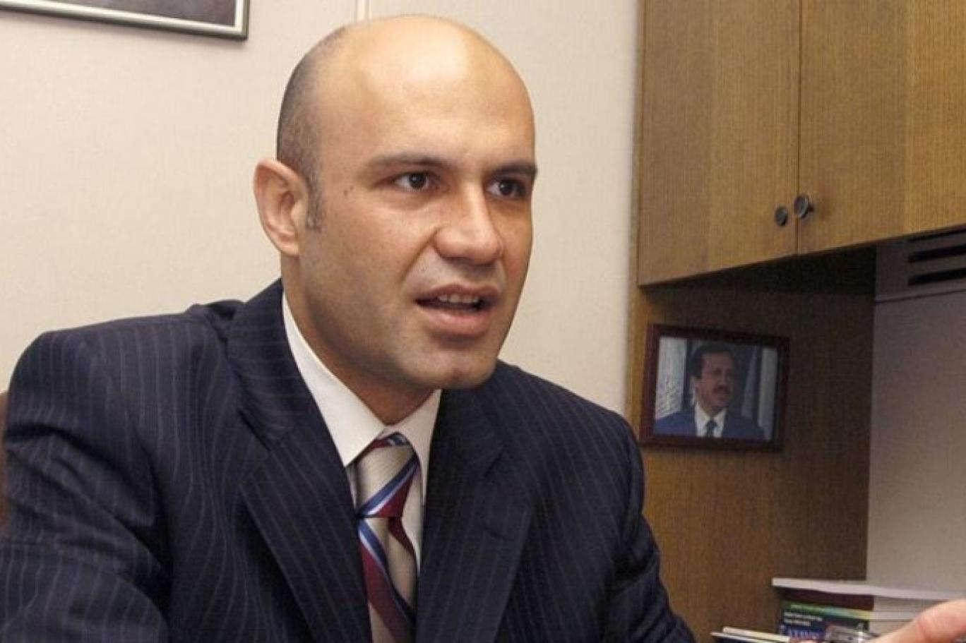 12 yıl sonra Türkiye'ye dönen Turhan Çömez: Yeni parti kuranlar altlarından  koltukları kaydı ya da Erdoğan kendilerine yüz vermedi diye mi arayışa  girdi? | Independent Türkçe
