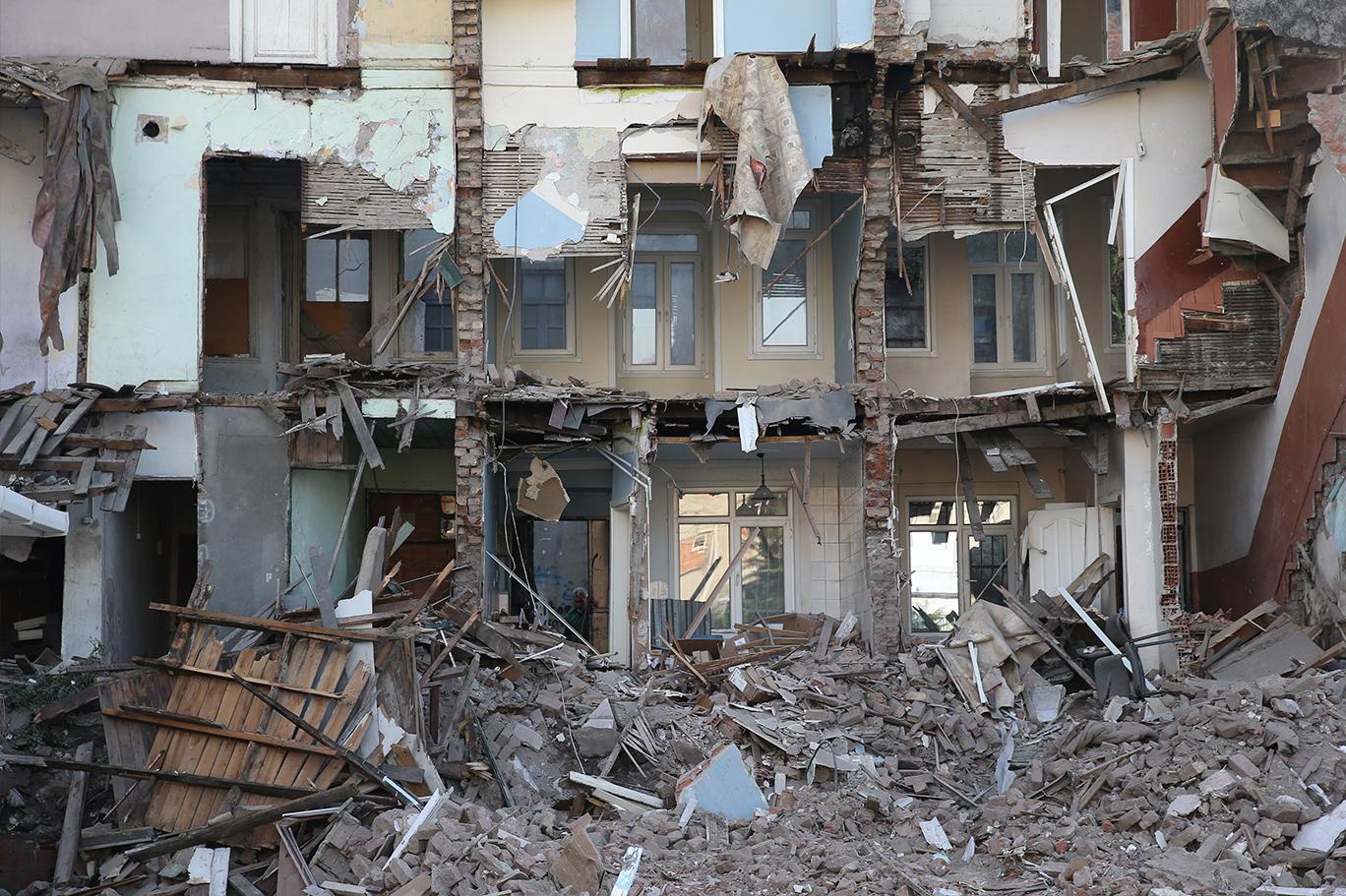 Celal Sengor Depremi Onceden Bilmek Mumkun Degil Buyuk Istanbul Depremi Maksimum 7 6 Buyuklugunde Olacak Independent Turkce