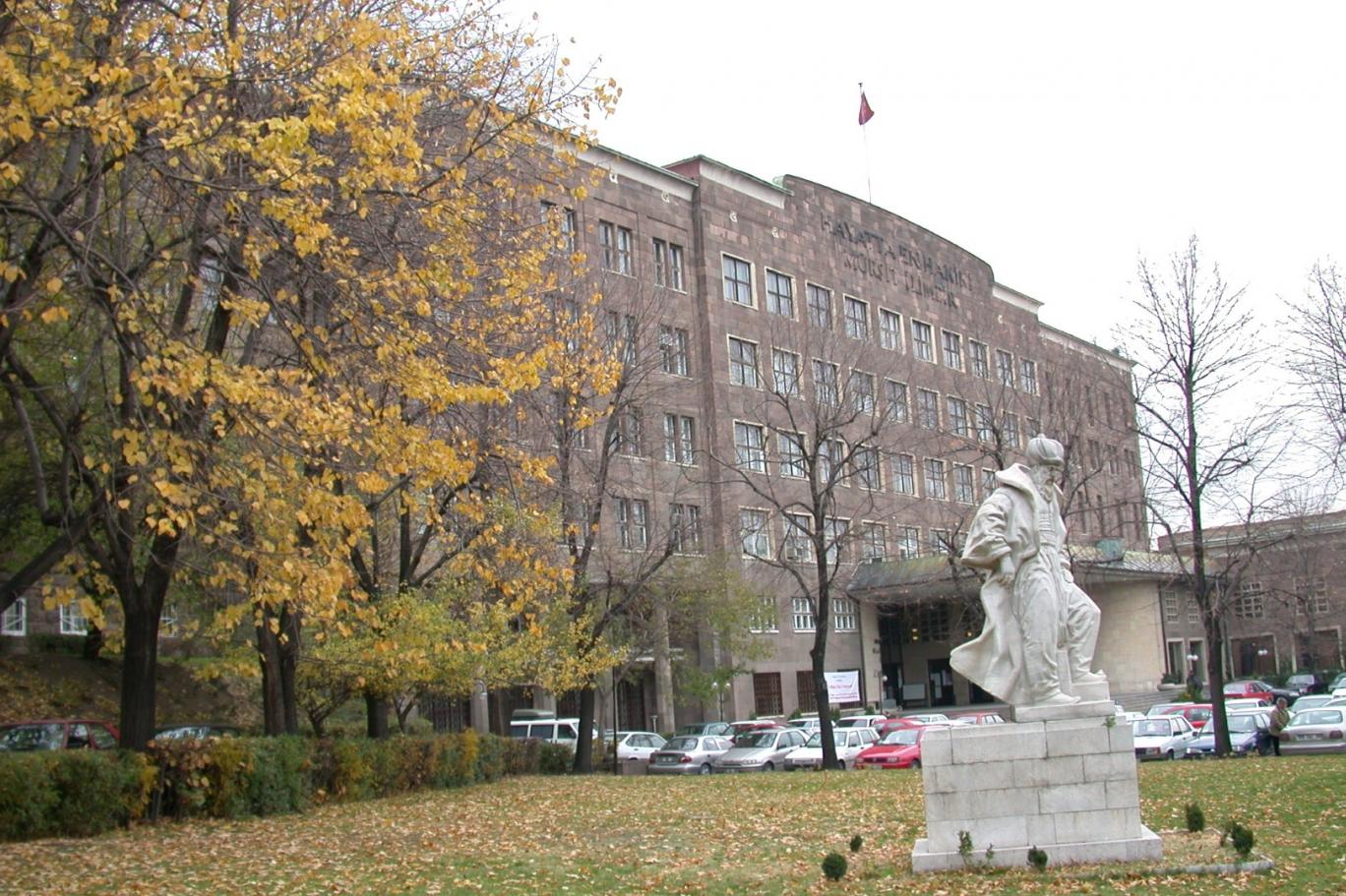 bin benzersiz yazma eserin