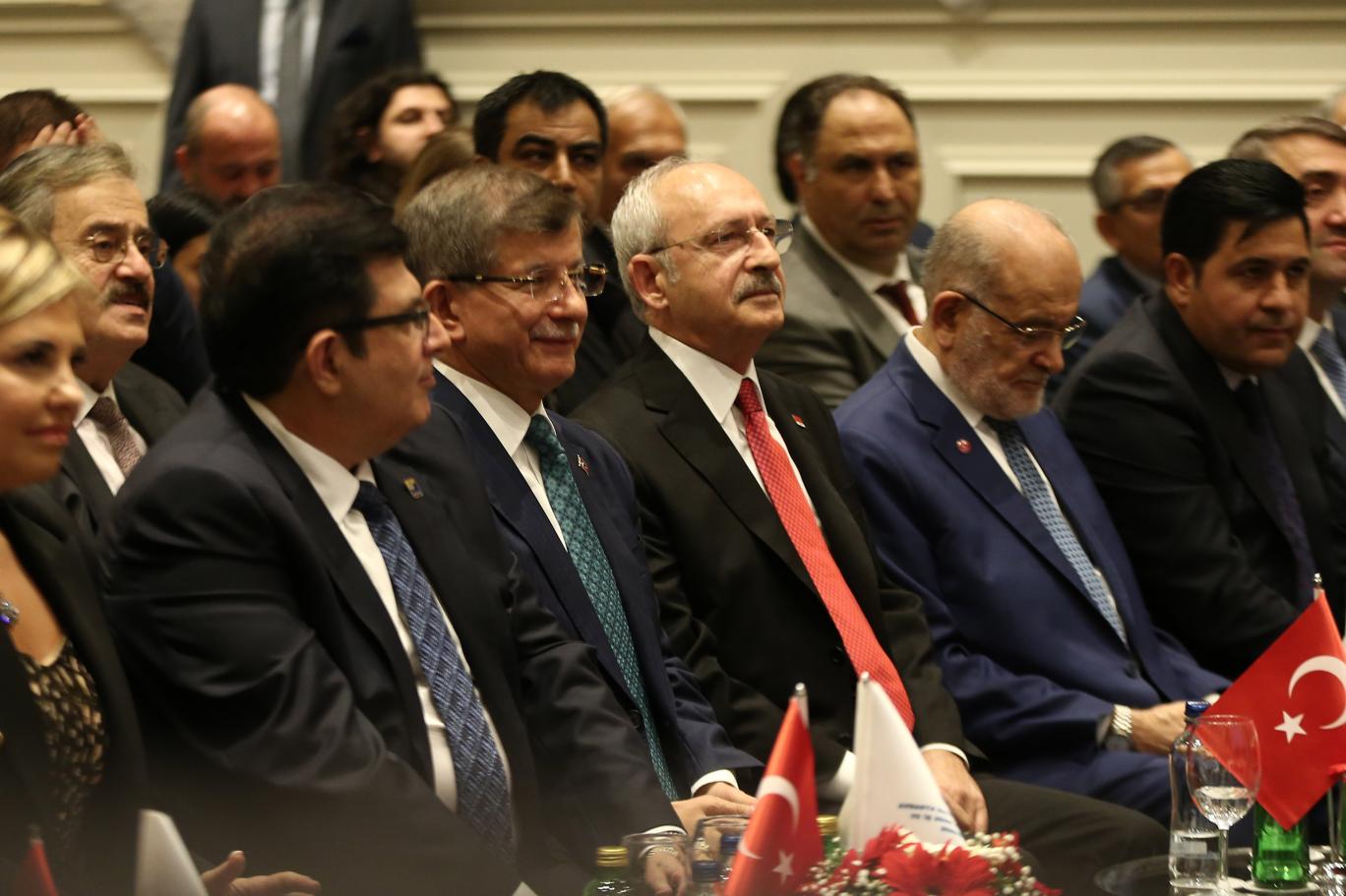 Kılıçdaroğlu, Karamollaoğlu ve Davutoğlu bir araya geldi | Independent Türkçe