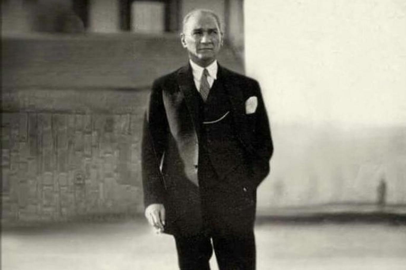 mustafa kemal in oz soyadi diye bir