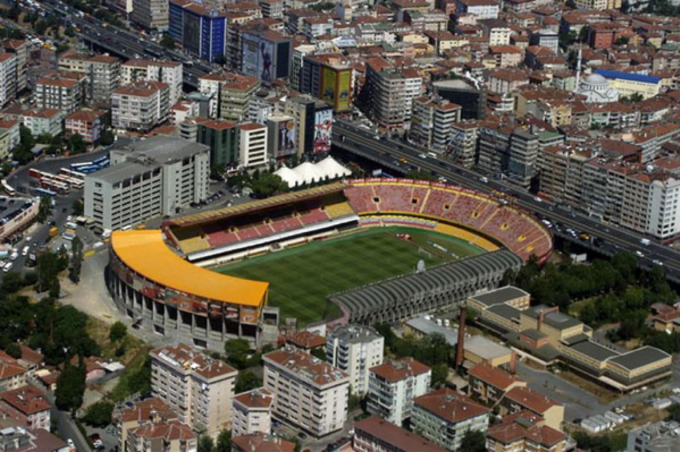 Galatasaray stadyumunu değiştirmeye hazırlanıyor: UEFA'dan ...