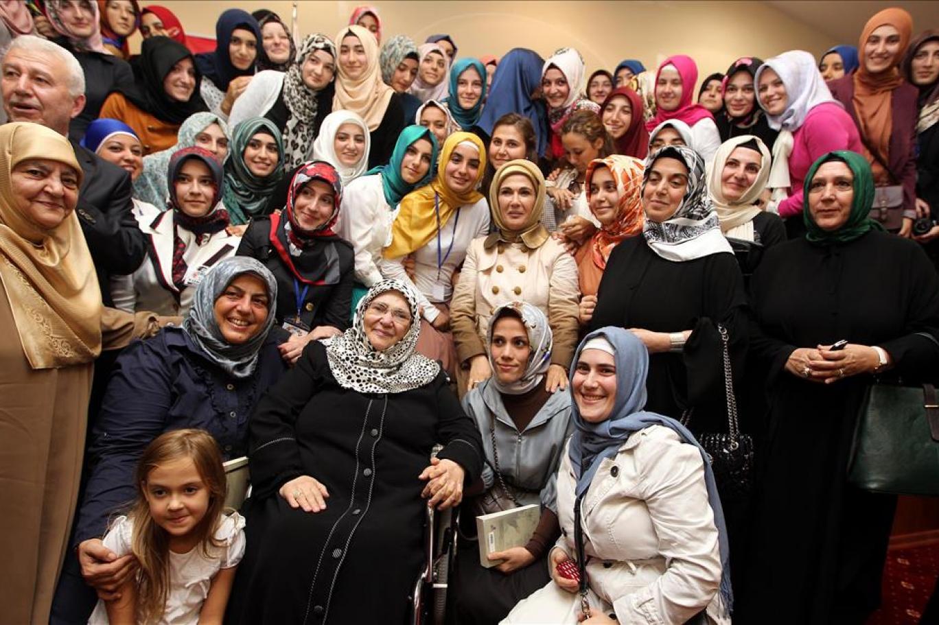 Erdoganlari Tanistiran Sule Yuksel Senler Adina Vakif Kuruldu Independent Turkce