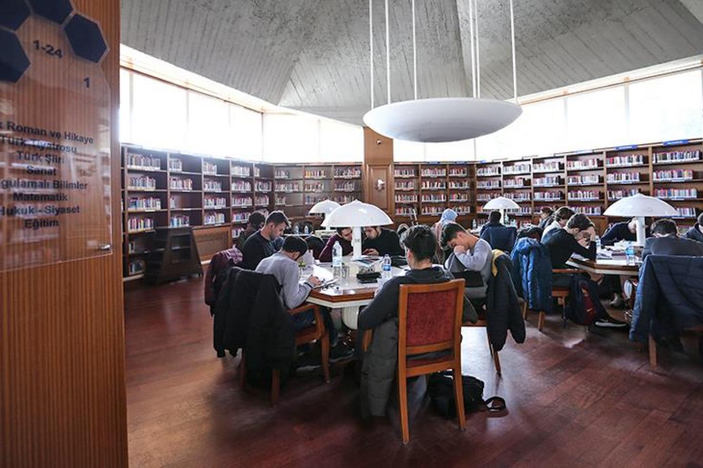 2 тысячи библиотек. Турецкая библиотека Комрат. Национальная библиотека Турции. Крупнейшая библиотека Турции. Библиотека Анадолу.
