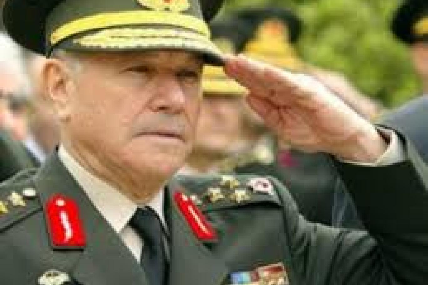 Aytac Yalman Silahlar Ve Notalar Arasi Bir Yasam Kimine Gore Silah Arkadaslarina Sirt Ceviren Kisi Kendine Gore Darbeyi Onleyen Adam Independent Turkce