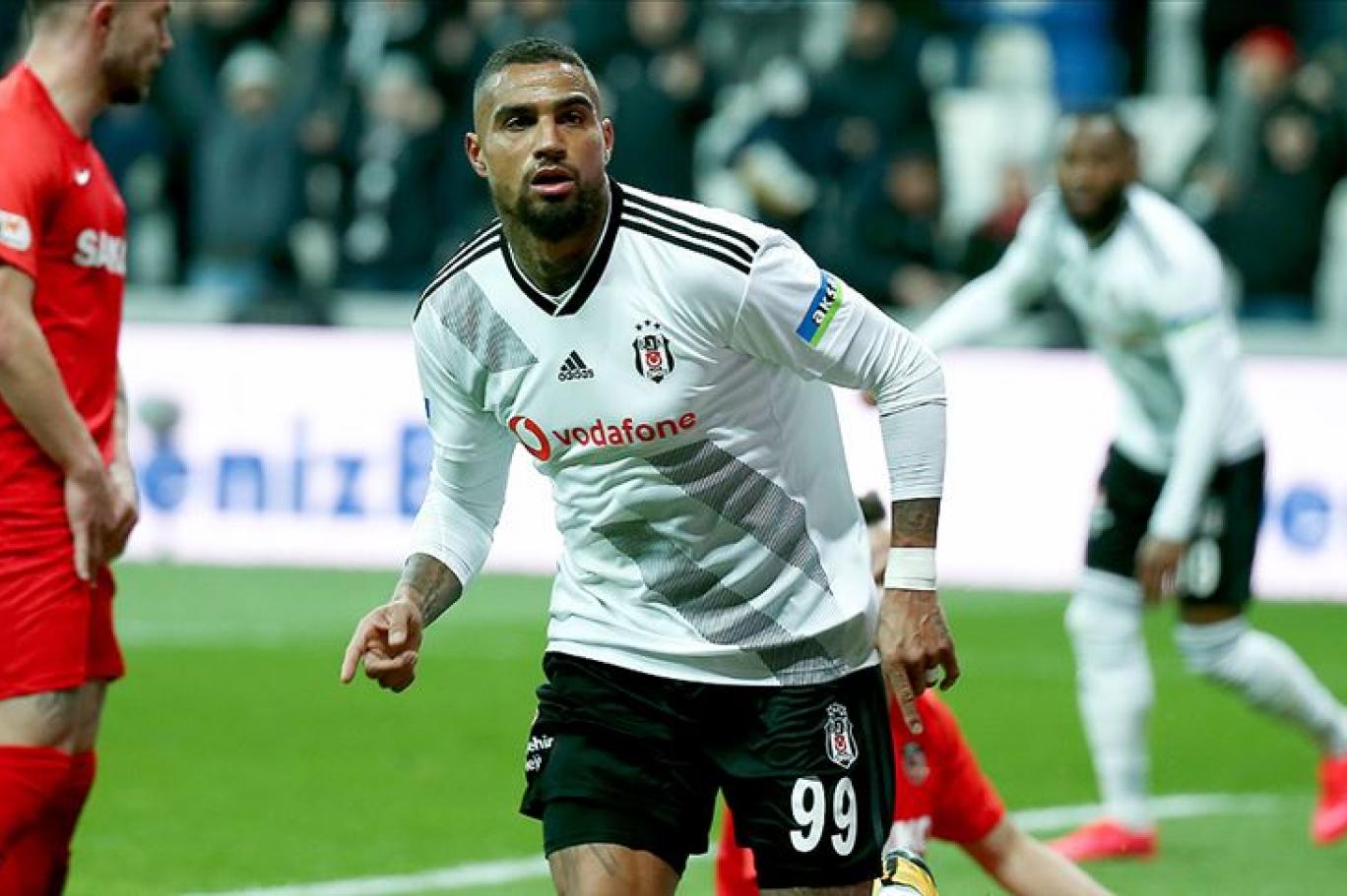 Besiktasli Boateng Fiorentina Ya Geri Donecek Miyim Bilmiyorum Independent Turkce