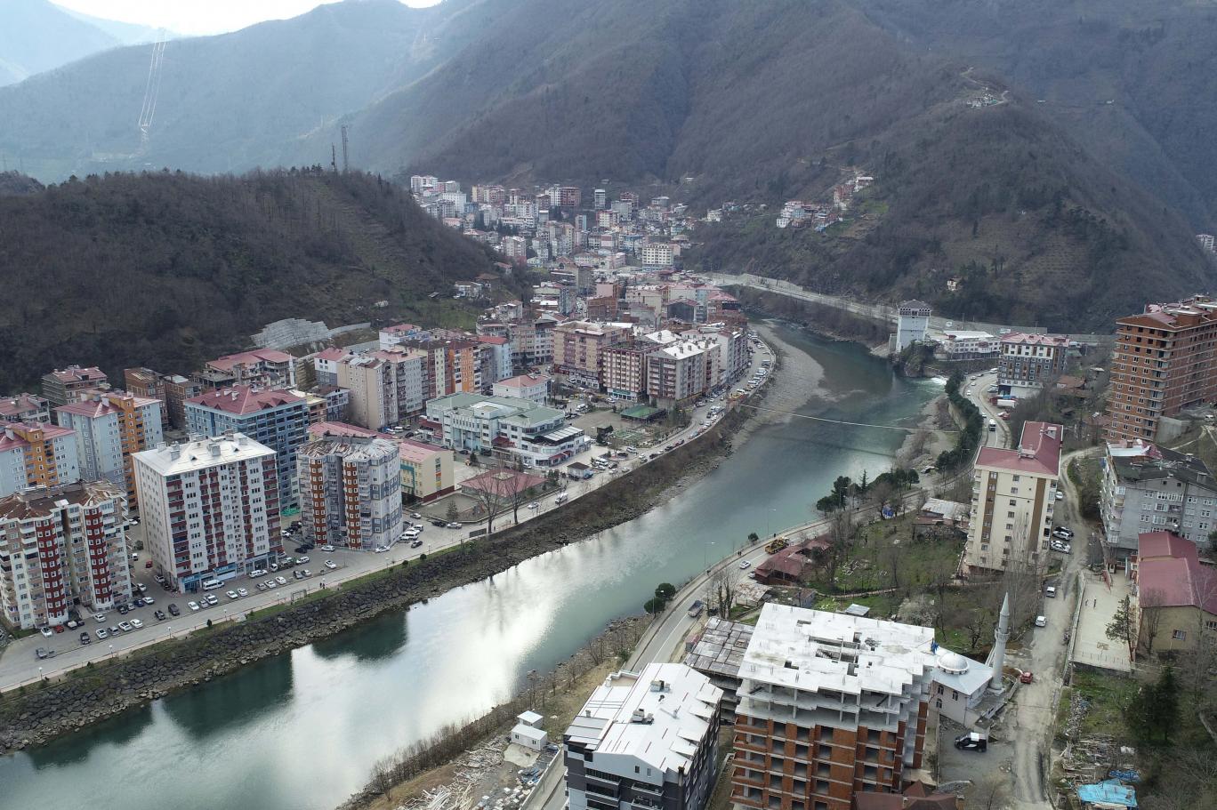 artvin de borcka ilcesi ve aralik koyu