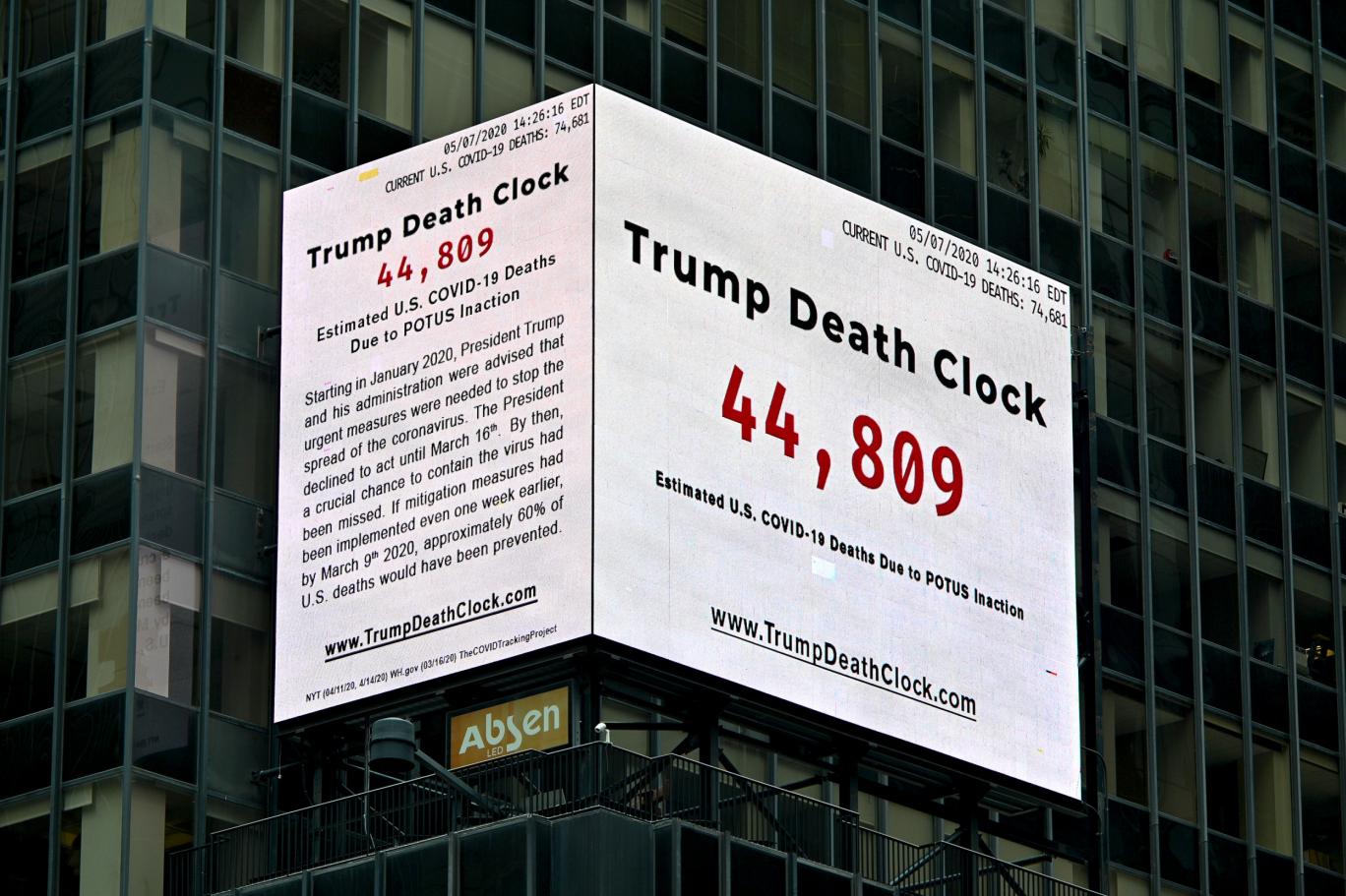 Abd De Salgin Kaynakli Can Kaybi 85 Bini Asti Times Meydani A Trump Olum Saati Panosu Asildi Independent Turkce