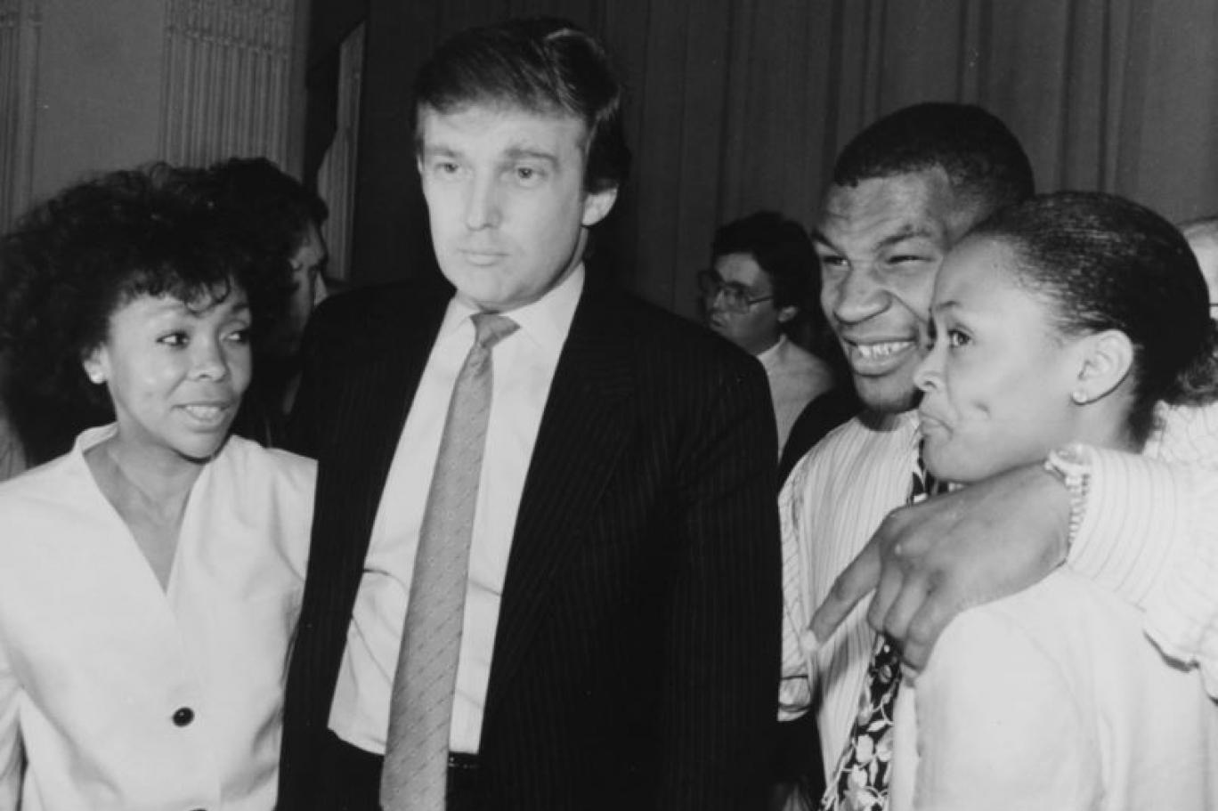 Mike Tyson In Donald Trump I Karimla Mi Birlikte Oluyorsun Diyerek Dovmeye Kalktigi Iddia Edildi Independent Turkce