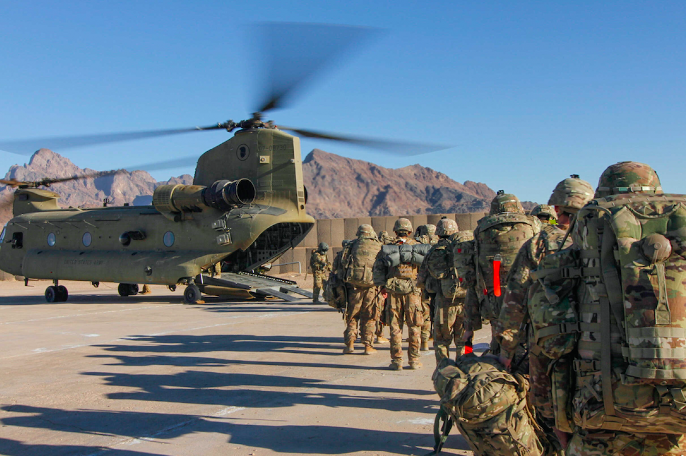 trump in birlikleri afganistan dan