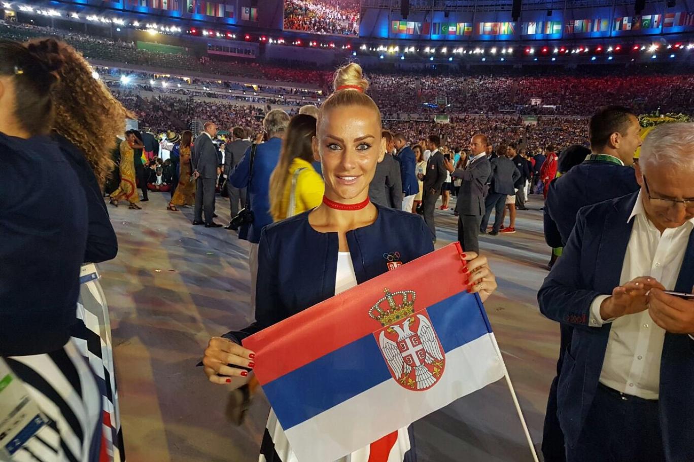 Eski Milli Basketbolcu Milica Dabovic Kulup Baskanindan Tek Gecelik Teklif Aldim Independent Turkce