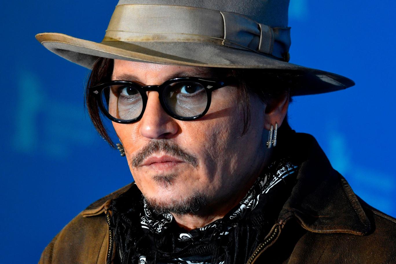 Johnny Depp Amber Heard Dan Bosanma Nedenini Acikladi Yatakta Buldugum Bir Sey Independent Turkce