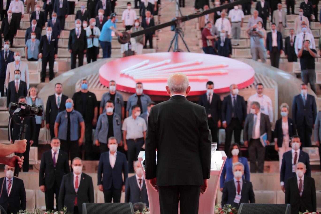 chp kurultayinda kilicdaroglu tek aday