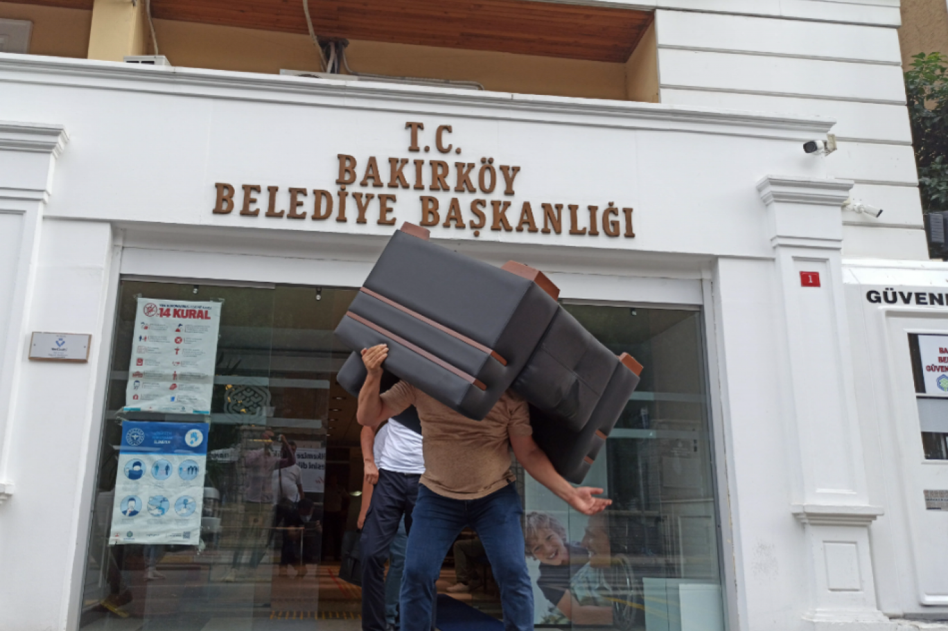 Bakirkoy Belediyesi Ne Haciz Geldi Independent Turkce