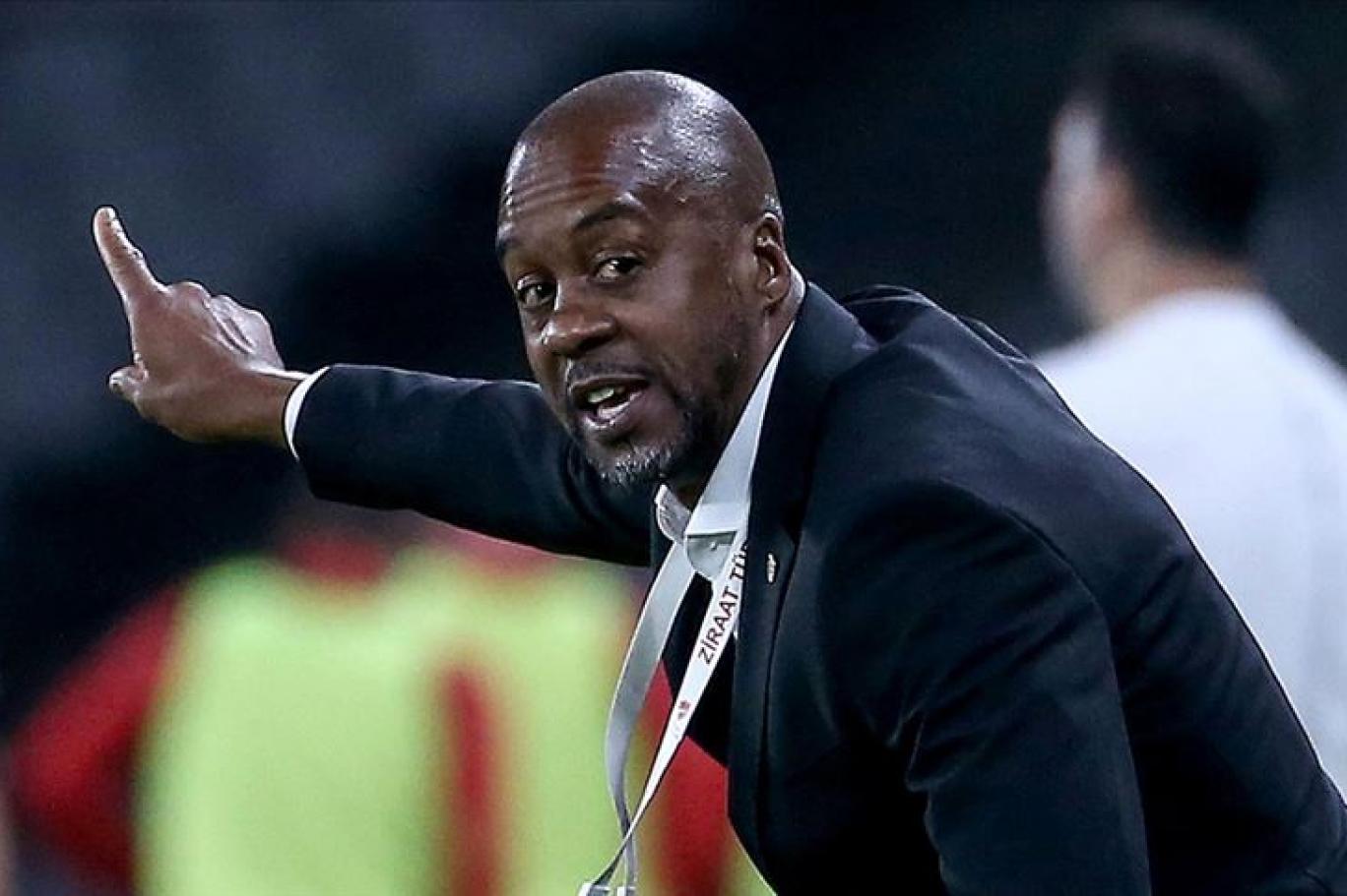 Chelsea, Trabzonspor teknik direktörü olan eski oyuncusu Newton'ı