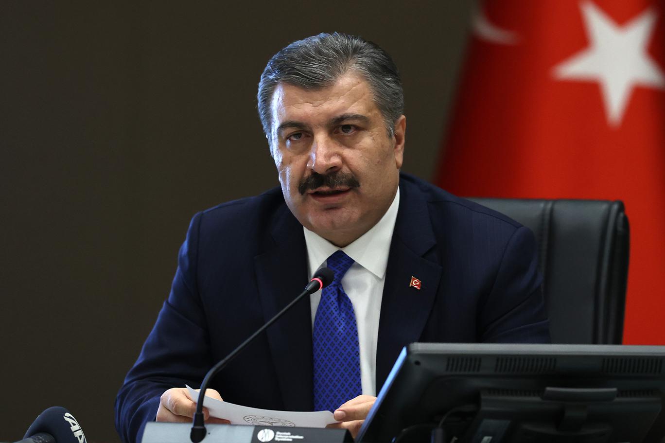 Yaptigi Imla Hatasi Nedeniyle Elestiri Alan Bakan Koca Bizimkisi Sosyal Mesafe Tutkusundan Independent Turkce
