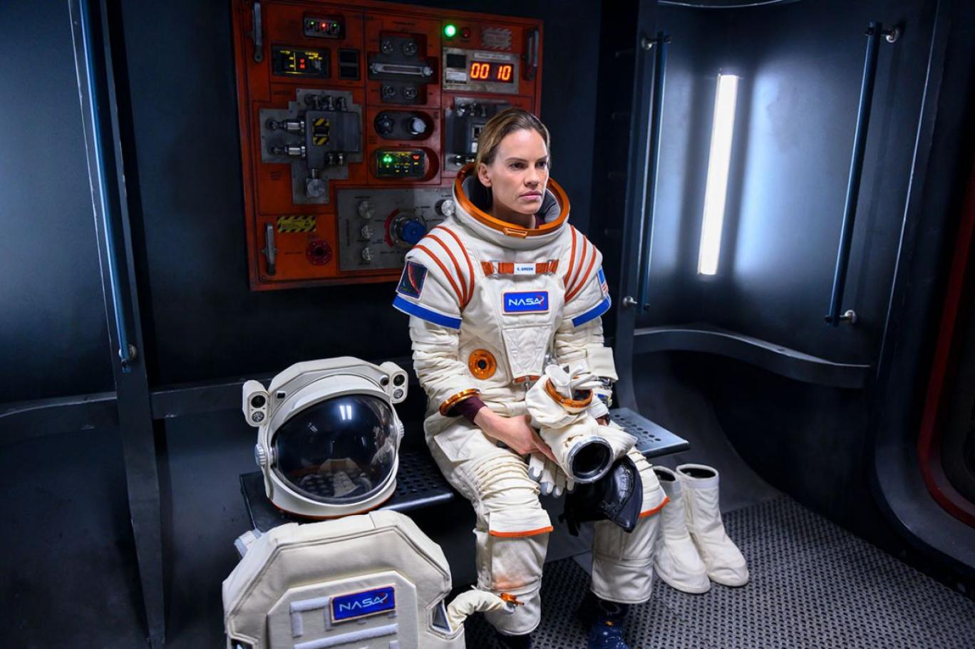 netflix in hillary swank li mars dizisi