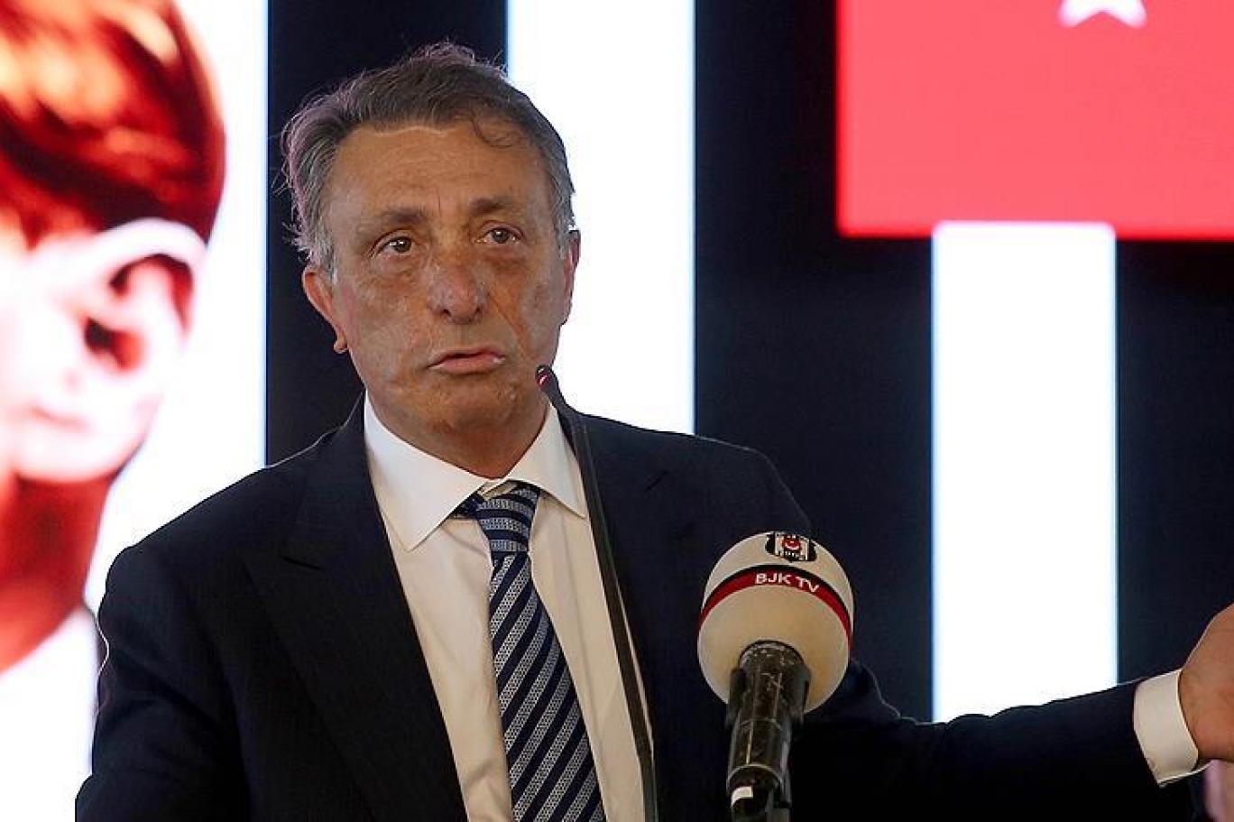 istersem 10 futbolcuyu transfer ederim