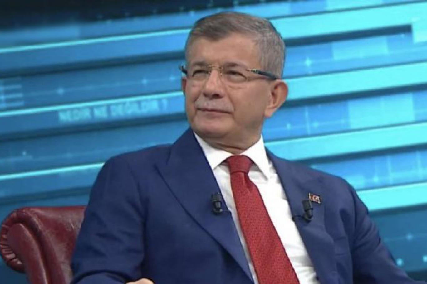 Davutoğlu Yüzde 49,5 oy almış başbakanı neden istifa ettirdiğini