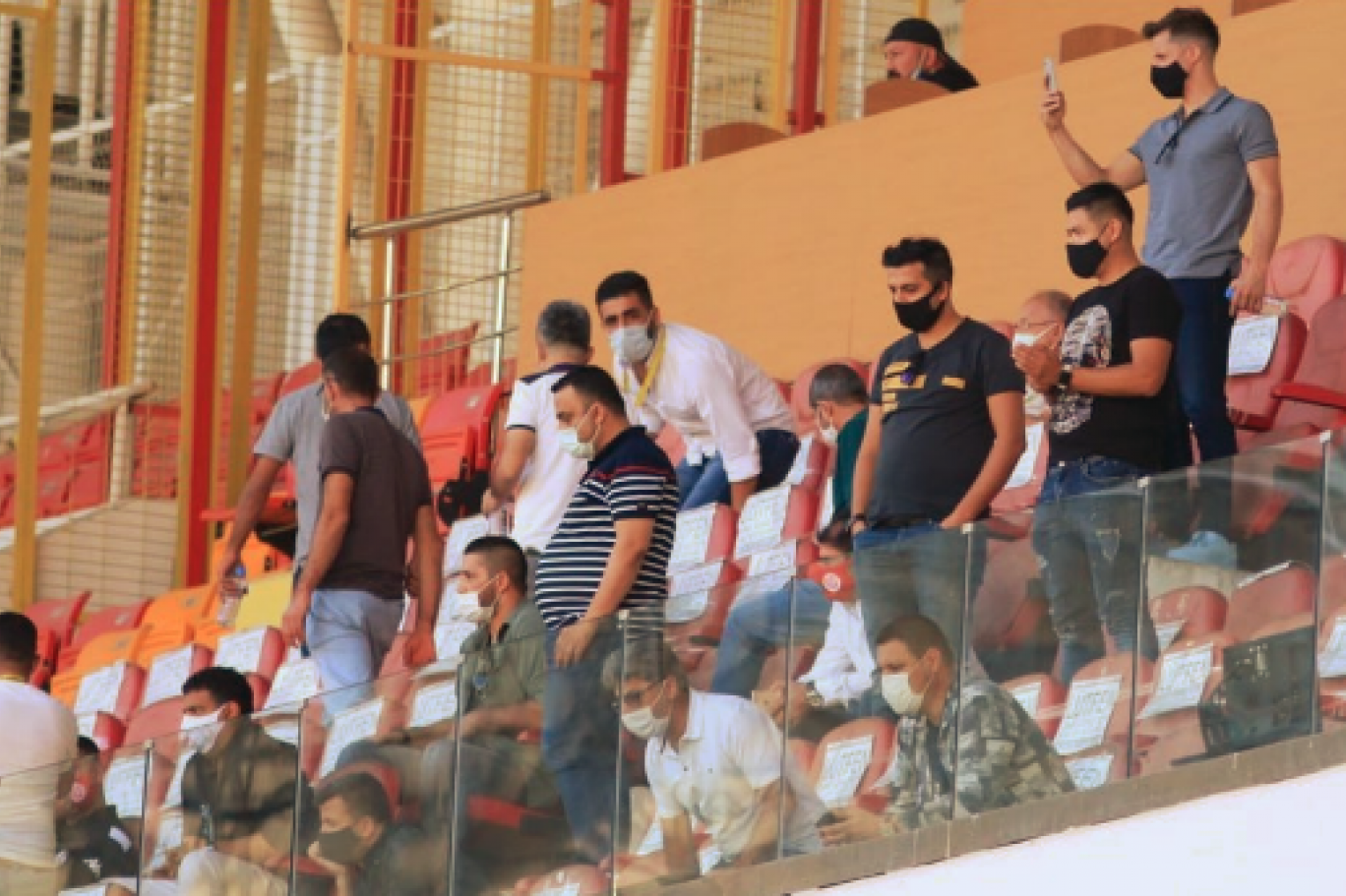 antalyaspor meger maclar seyircili