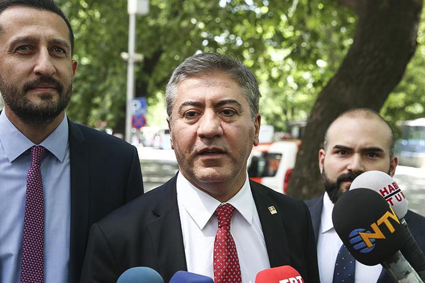 Akit Yazari Chp Li Vekilin Verdigi Vergileri Yayinladi Independent Turkce
