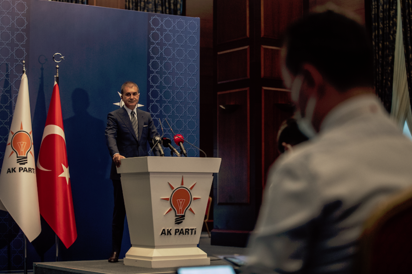 ak parti sozcusu celik erken secim