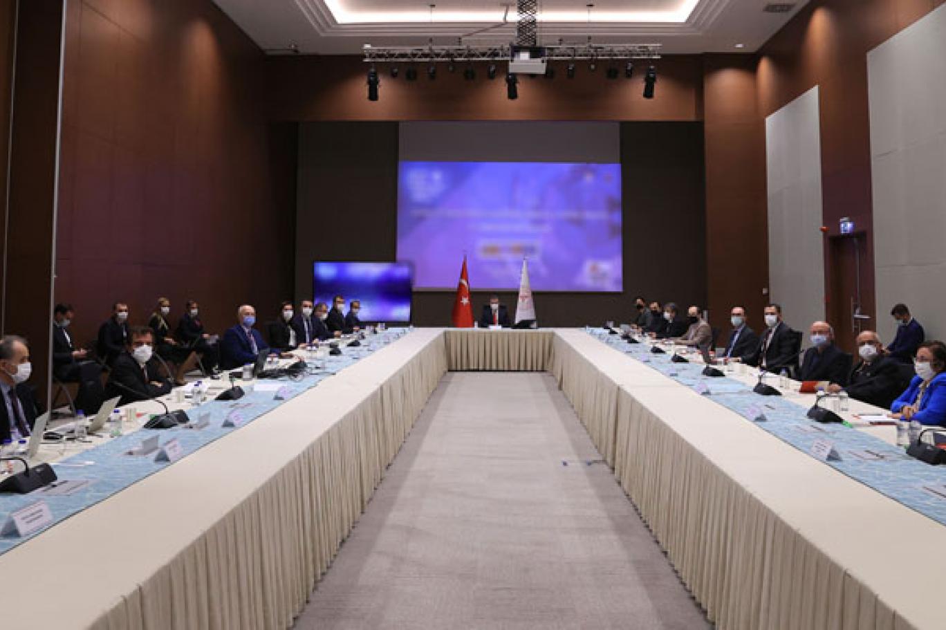 Saglik Bakani Koca Turkiye Nin Umudu Bu Odada Independent Turkce