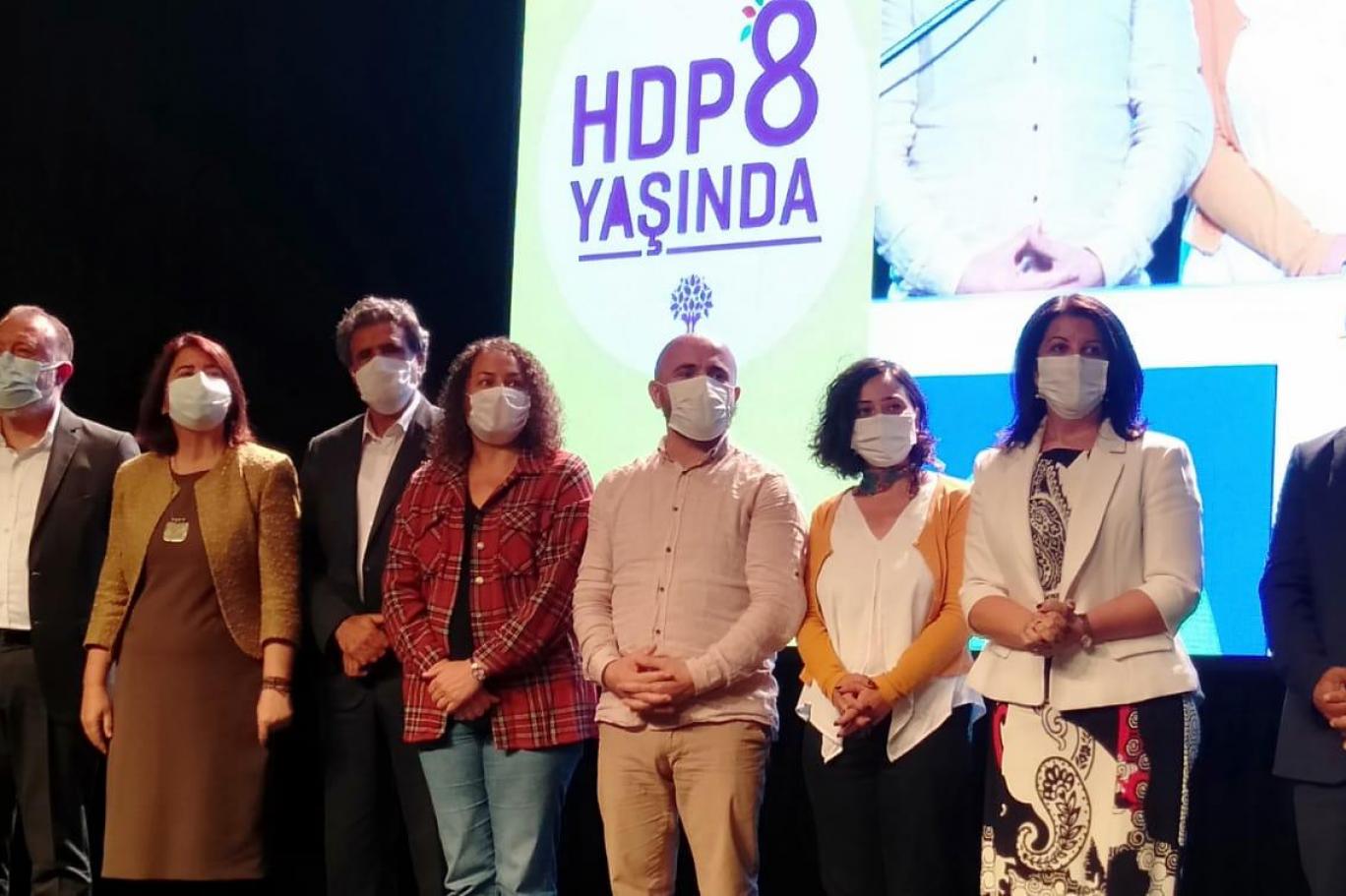 8 yasini kutlayan hdp ye kilicdaroglu