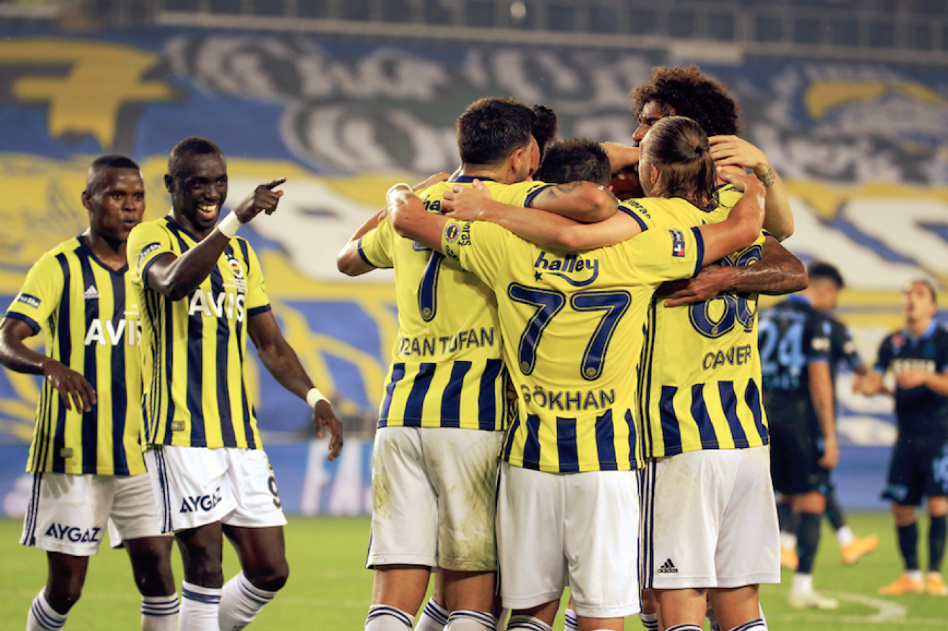 блэкберн на карте. истамбул фенербахче прогноз. валенсия игрок сборной фенербахче. фенербахче футбольный матч. гезтепе фенербахче.