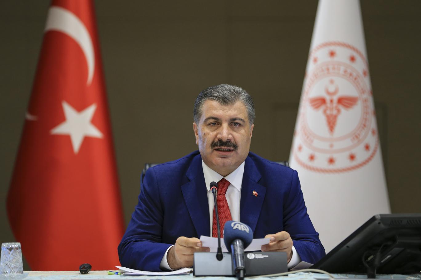 Bakan Koca Cabalar Sonuc Verdi Istanbul Da Vaka Sayisinda Dusus Basladi Independent Turkce