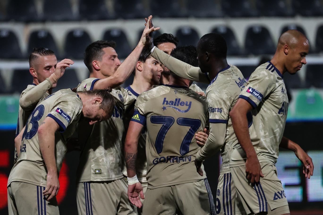 Turk Ekipleri Sosyal Medyada Dunya Siralamasinda Fenerbahce Kasim Ayinda 10 2 Milyon Etkilesimle Dunya Ikincisi Independent Turkce