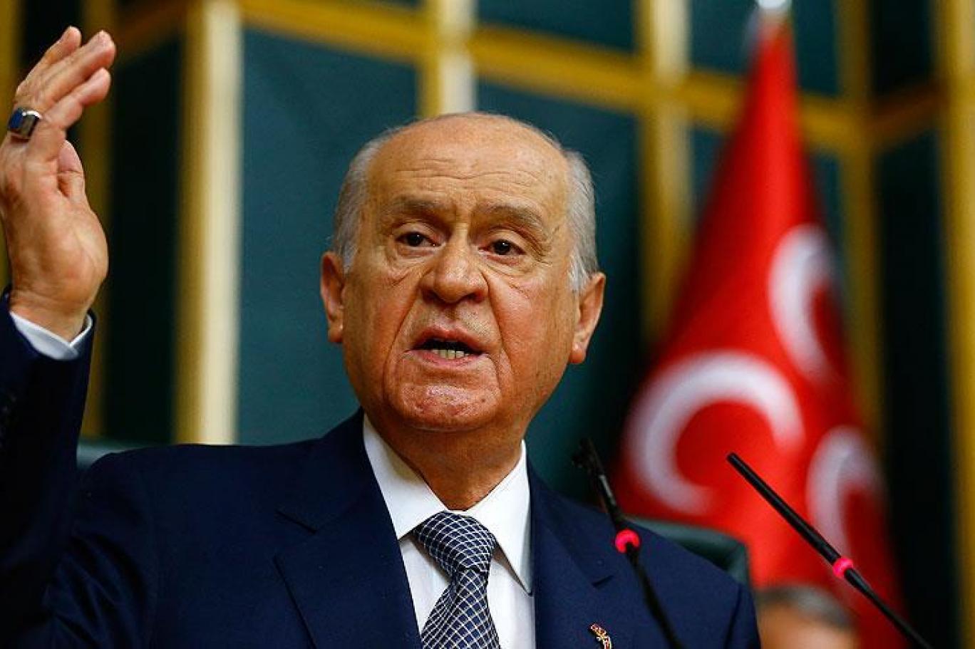 bahceli yunanistan in denize dokulme
