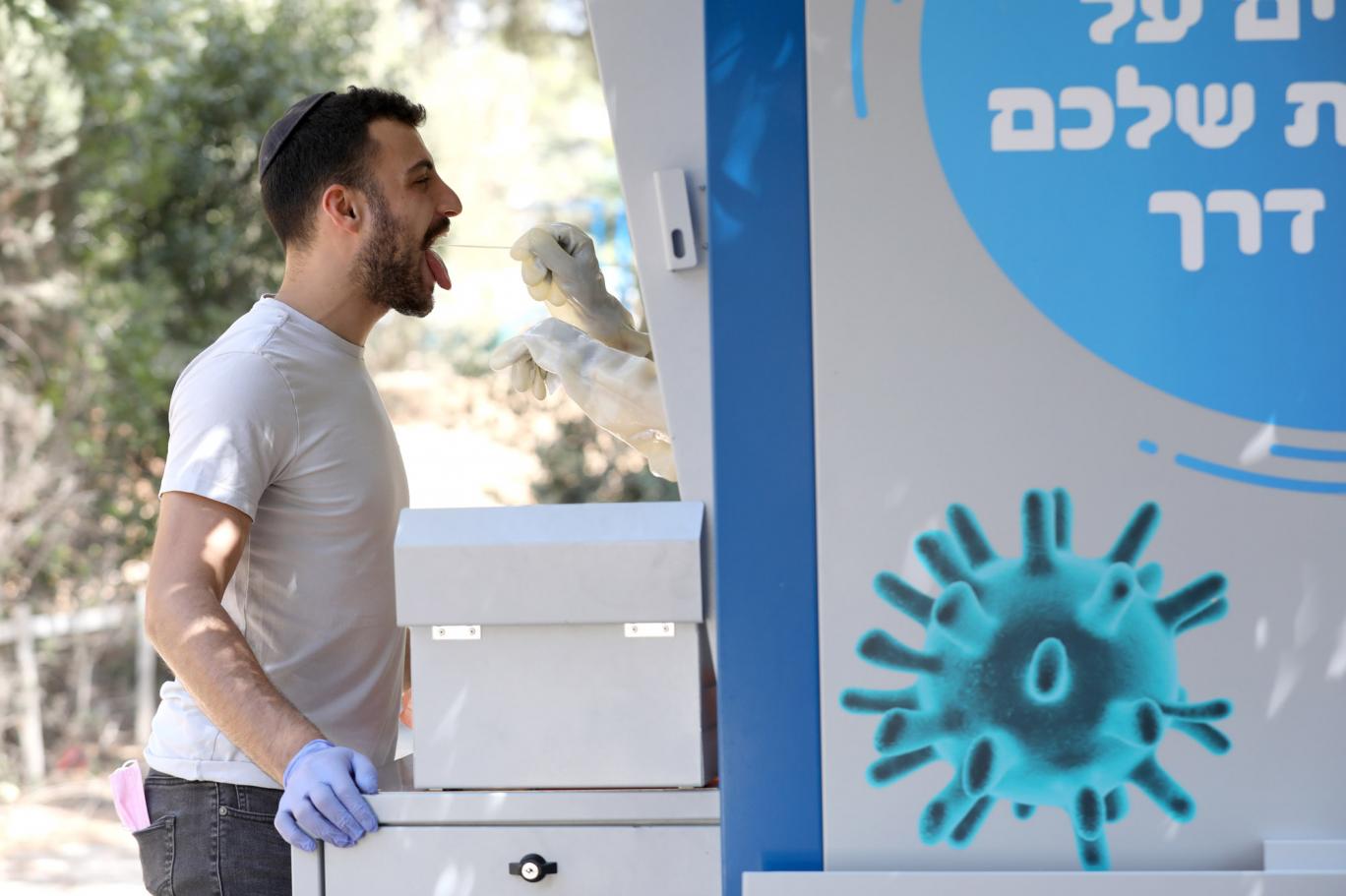 İsrail'de aşı olan 428 kişi koronavirüse yakalandı | Independent Türkçe