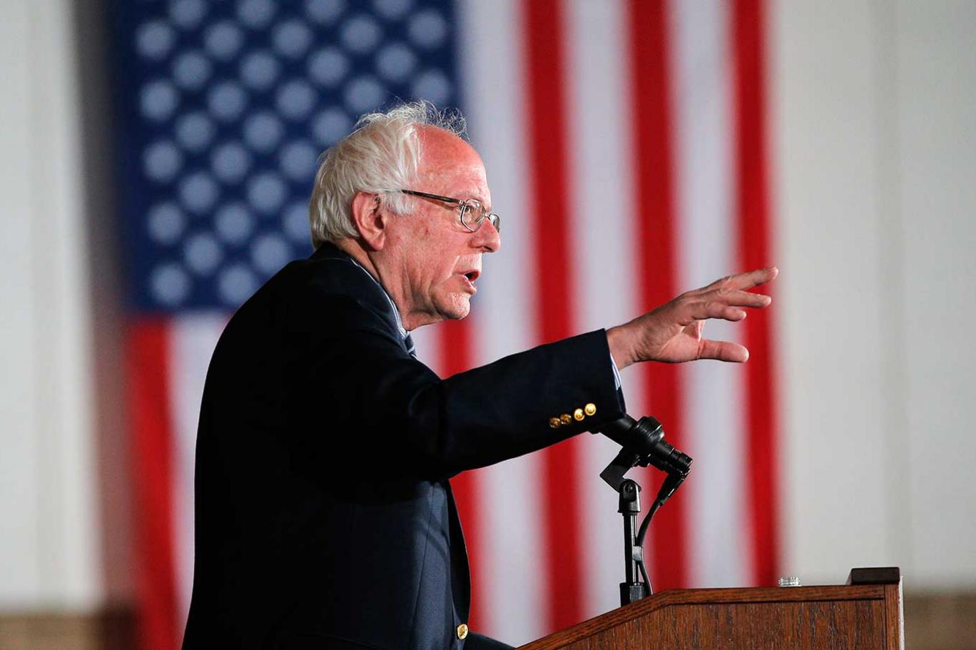 bernie sanders in saatlik asgari ucreti
