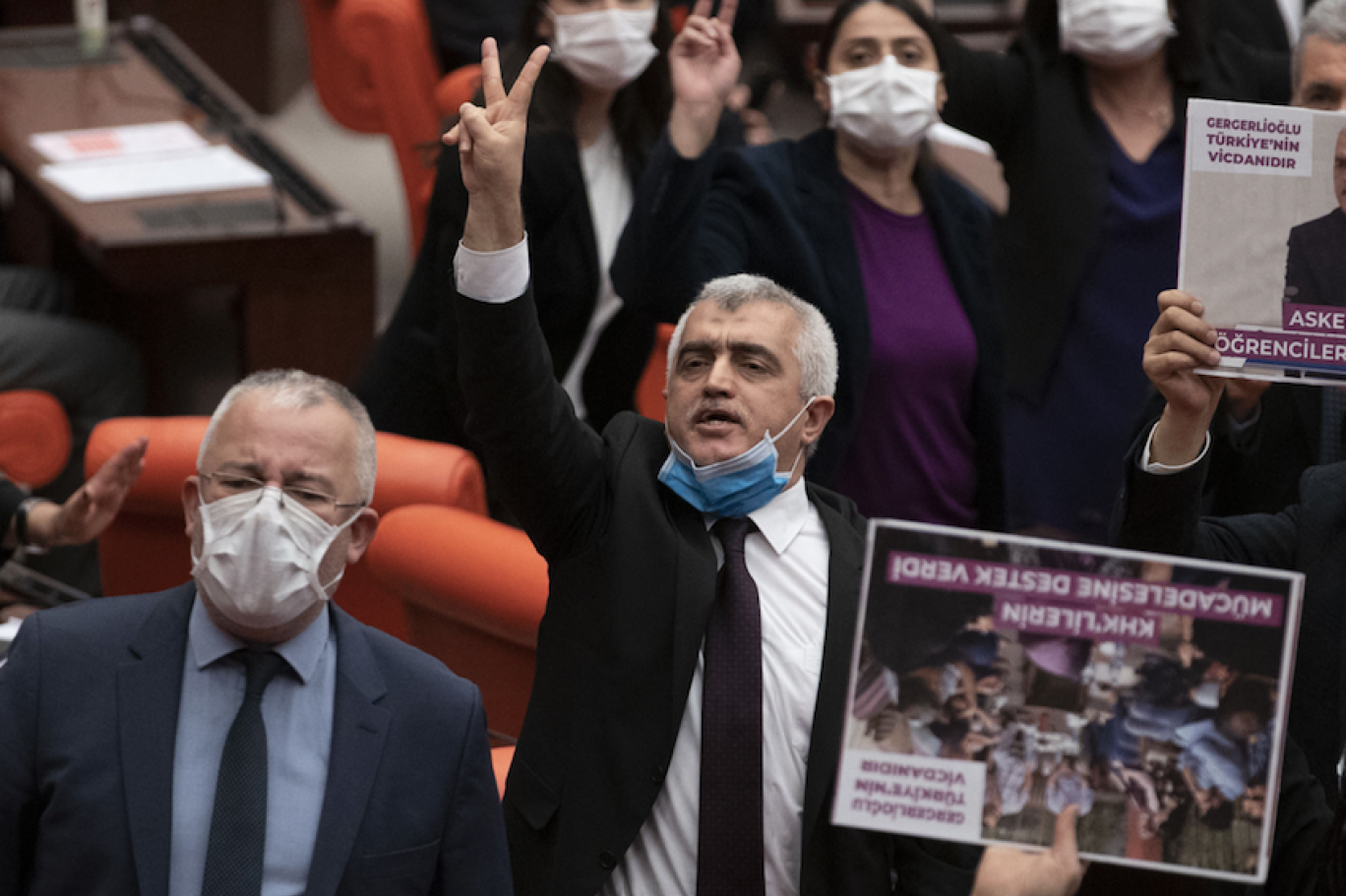 gergerlioglu nun milletvekilliginin dusurulmesine tepkiler halk iradesinin gaspi milletin vicdaninda yok hukmunde independent turkce