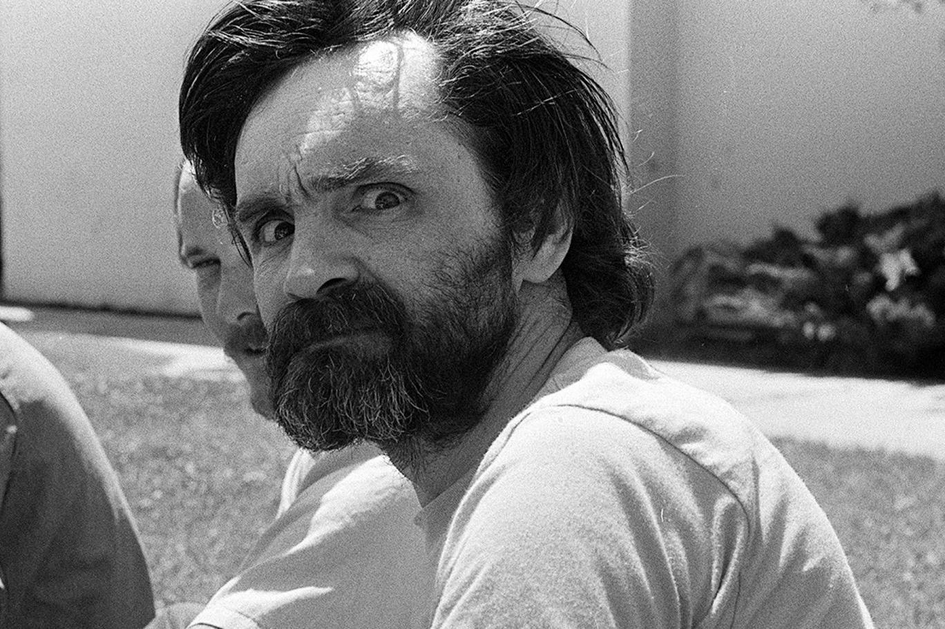 1 Yüz 1 İnsan: Charles Manson (1) | Independent Türkçe