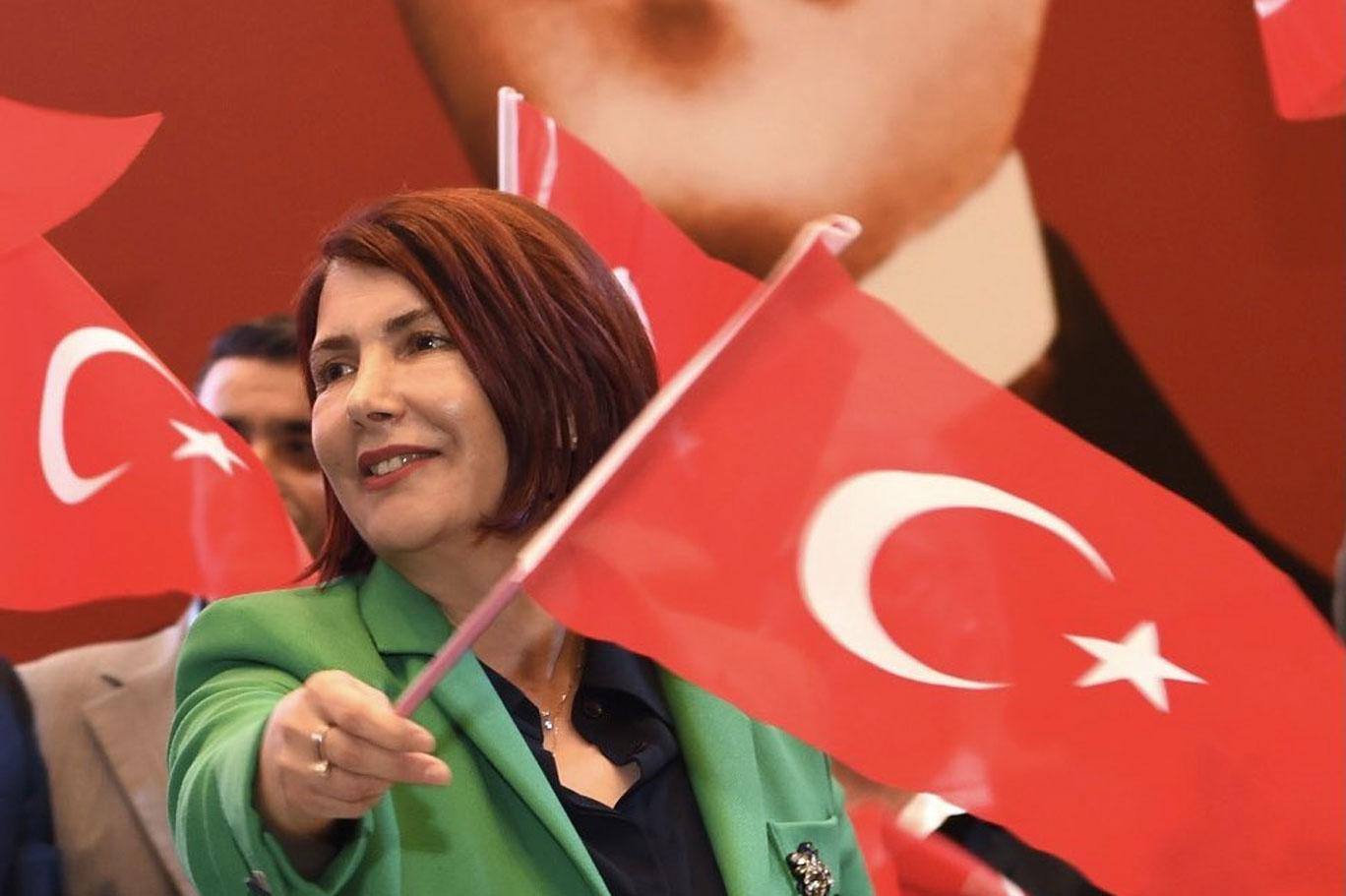 Avcılar Belediyesi'ne "ihaleye fesat karıştırma" operasyonu: Eski Başkan Handan  Toprak da gözaltına alındı | Independent Türkçe