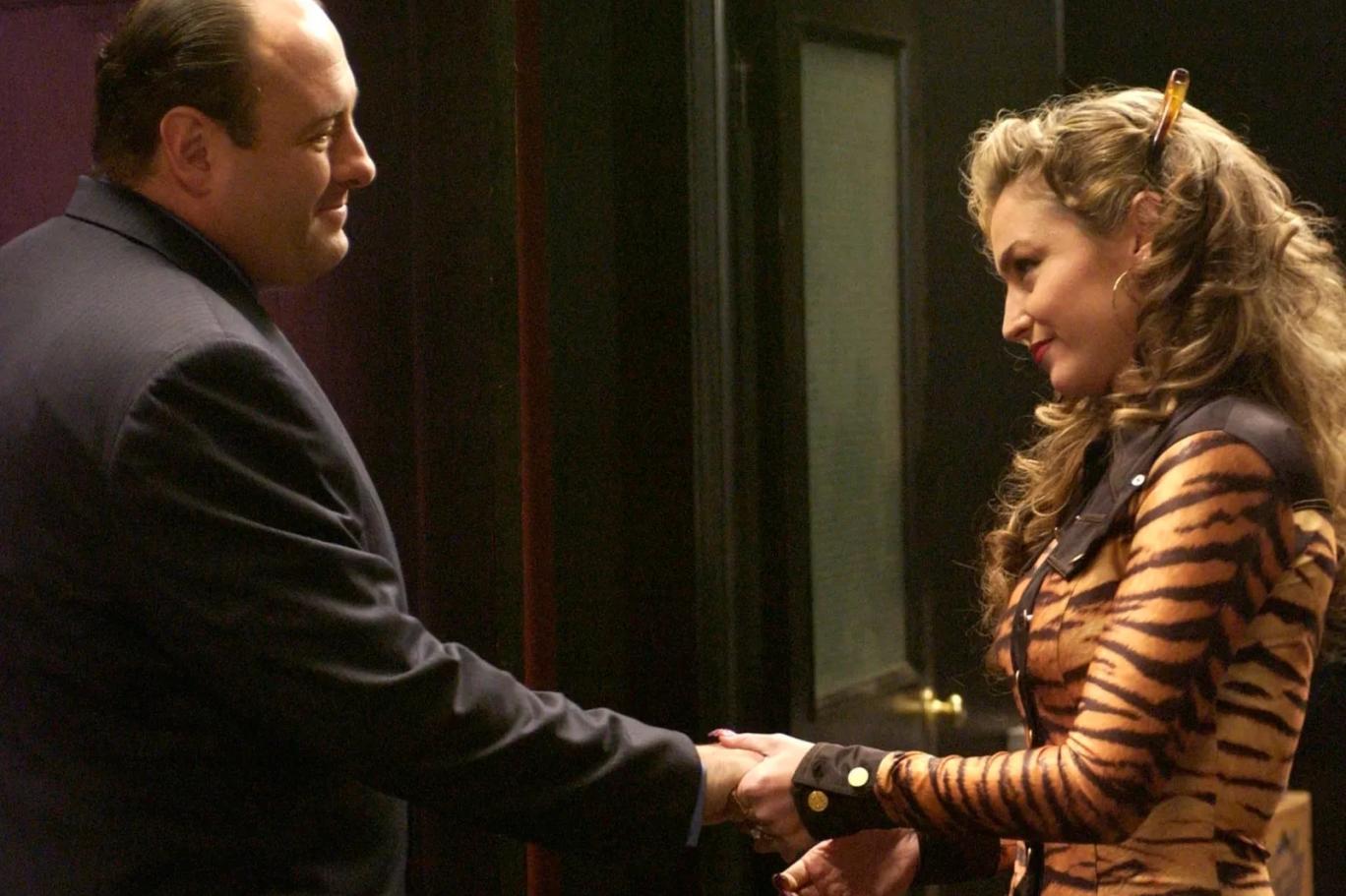 The Sopranos'un yıldızı, OnlyFans'le ipotek borçlarını "5 dakikada" ödemiş | Independent Türkçe