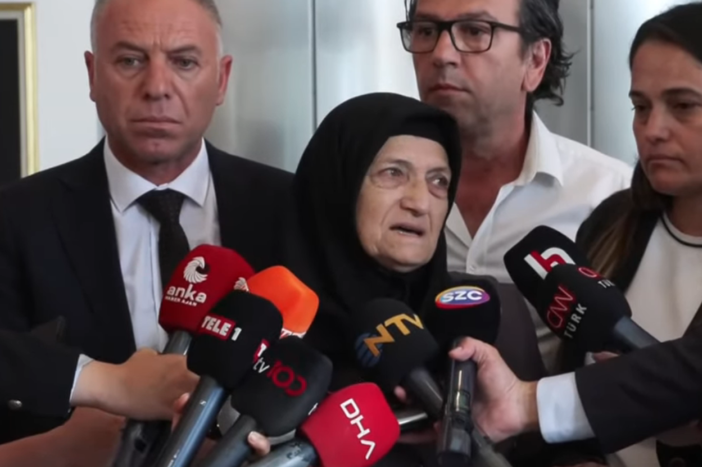 Sinan Ateş'in ailesi CHP lideri Özel ile görüştü… Anne Saniye Ateş: Üstünü kapatmaya ve adi bir davaya çevirmeye çalışıyorlar | Independent Türkçe