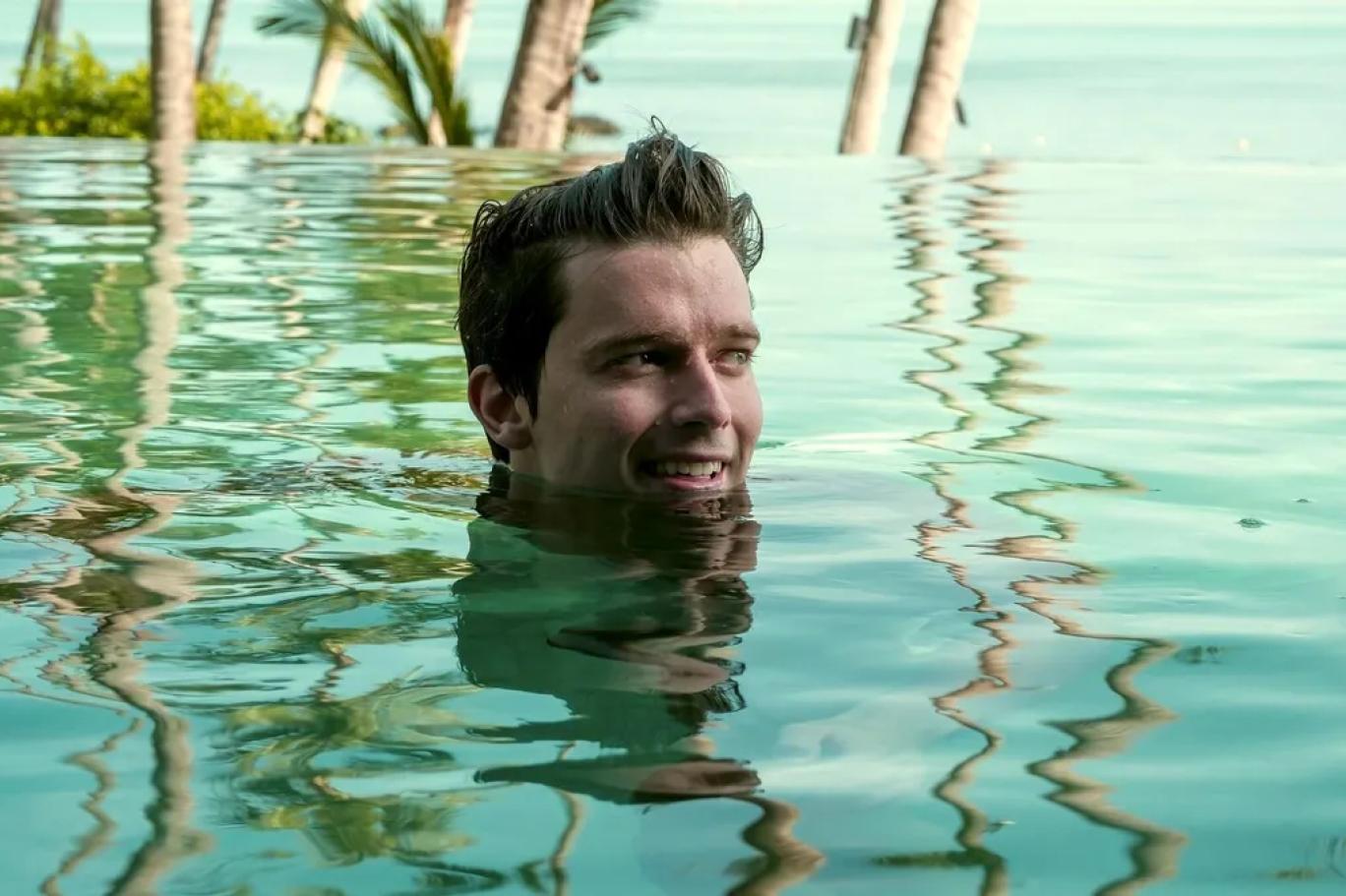 Yeni Sezonuyla Dönen Ödüllü Dizi 'The White Lotus' Fırtına Gibi Başladı!