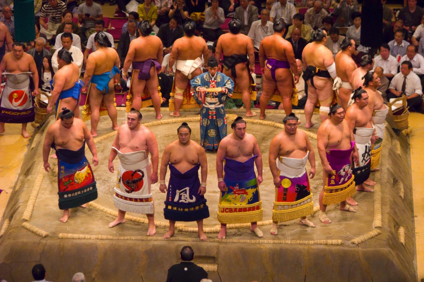 Japonya’nın şişman samurayları... Nasıl sumo güreşçisi oluyorlar, nasıl