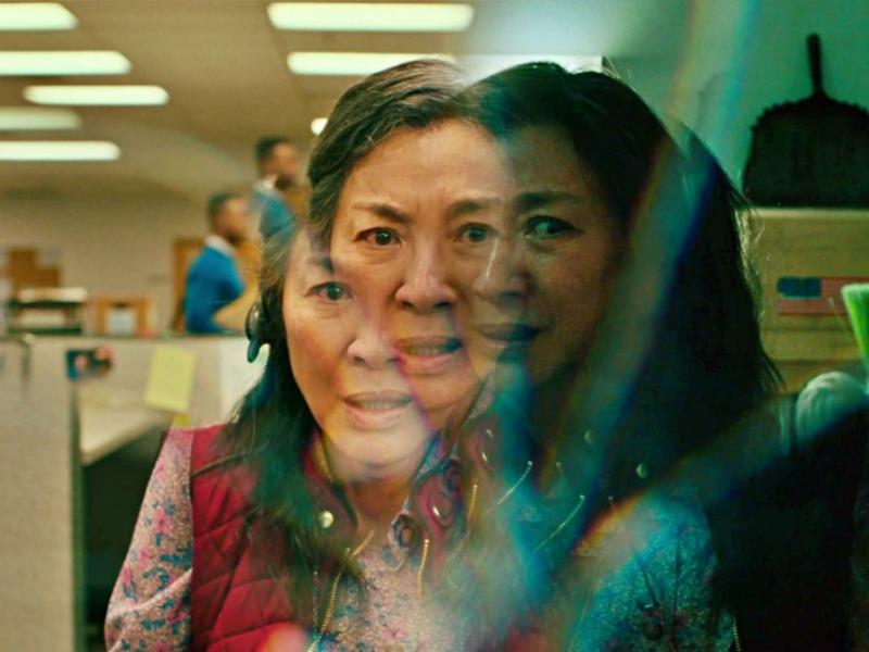 Ev sinemasından vizyona bu hafta Sonsuz olasılıkların peşinde bir  