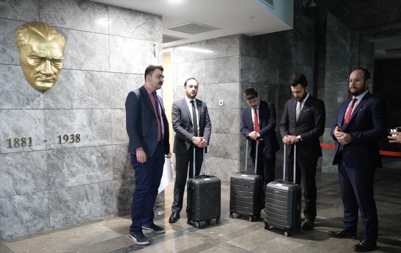 ak parti 3 valiz dolusu belge ile