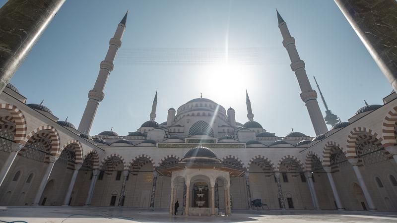 büyük çamlıca camii AA.jpg