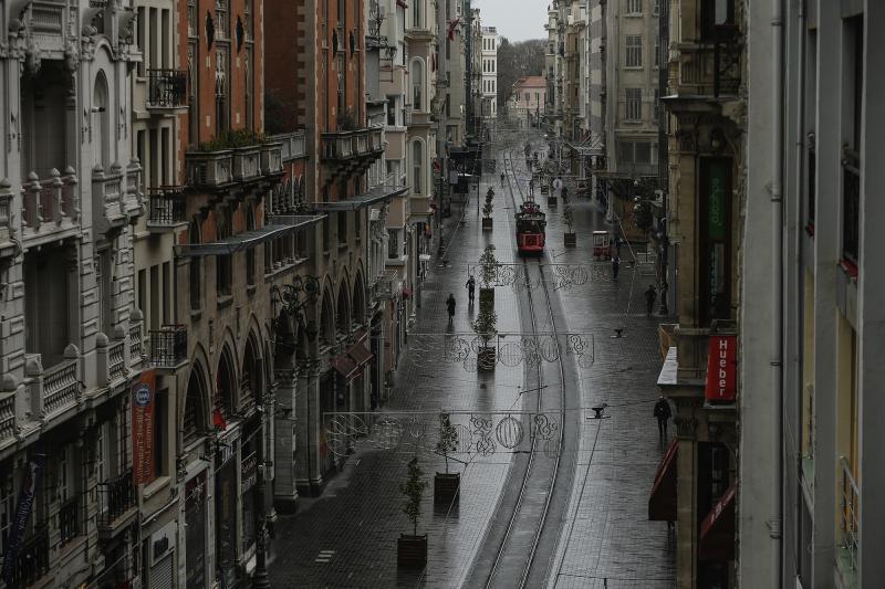 İstiklal boş koronavirüs AP.jpg