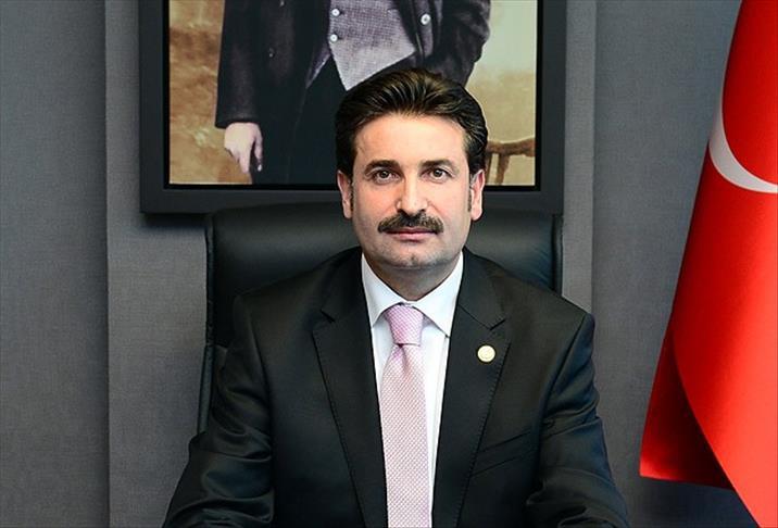 Ayhan Sefer Üstün AA.jpg
